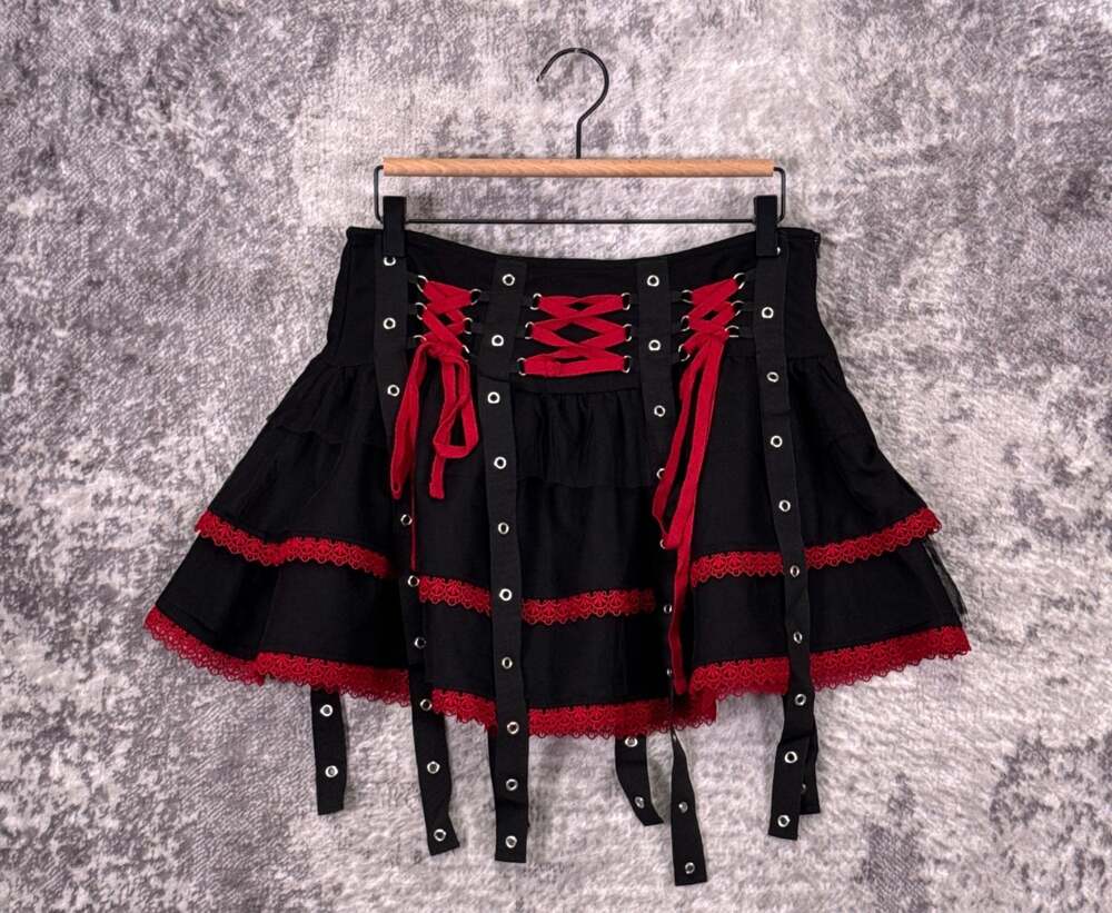 Hot Topic Skirt Medium Womens Lace Up Grommet Tiered Mini Goth Punk